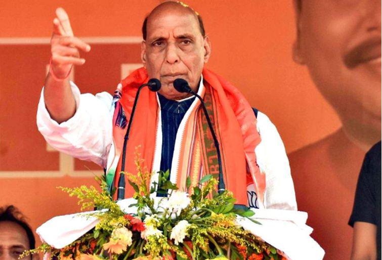 Arjun Munda filed nomination: Rajnath Singh's big attack on Congress in Jharkhand, accused of doing politics to divide the society.