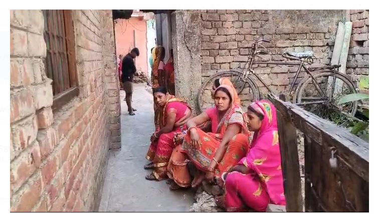 dhanbad mai chhatra ne fansi laga kar di jaan 