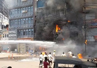  A massive fire broke out in Pal Hotel in Patna