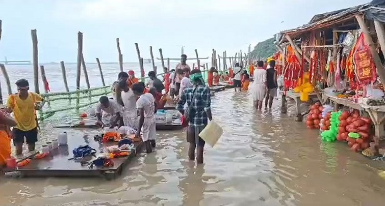 Rapid rise in water level of Ganga