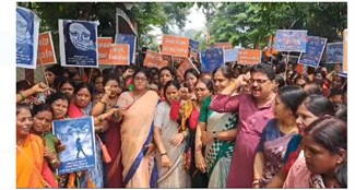 bokaro mai bhajpa mahila morcha ne kiya pradarshan 