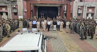 DC led raid in Ranchi Hotwar Jail, all wards and barracks were investigated