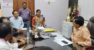 MLA Amba Prasad met GM of Barka Sayal