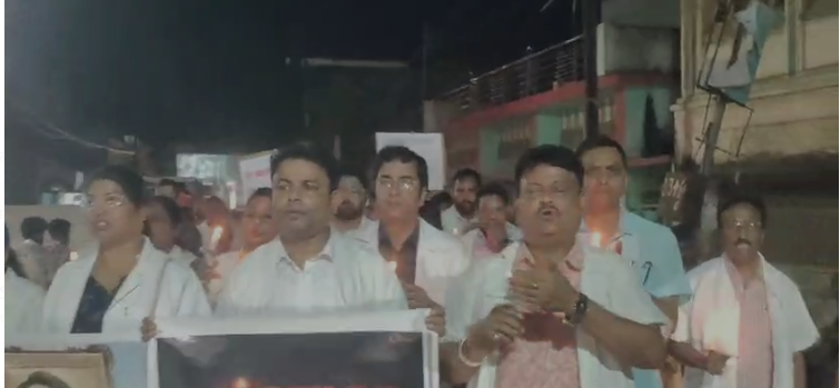  Candle march and protest against the rape and brutal murder of a trainee female doctor at RG Kar Medical College in Kolkata