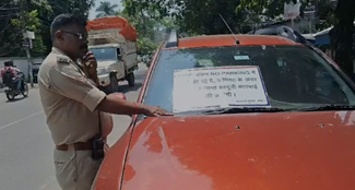 Campaign against vehicles parked in no parking run from Argora Chowk to Kadru