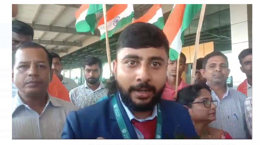 saufta engineer ne chhori naukari 