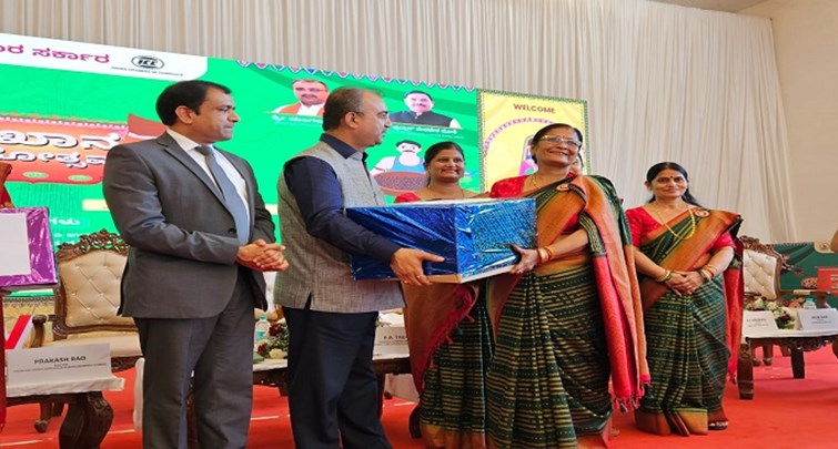  Farmers engaged in Makhana production will get all possible help from the Centre.