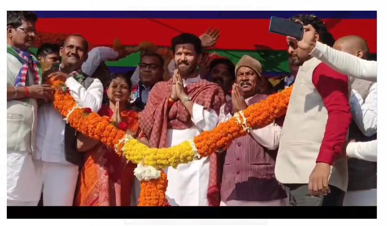 chatra mai chirag ne hemant sarkar per sadha nishana