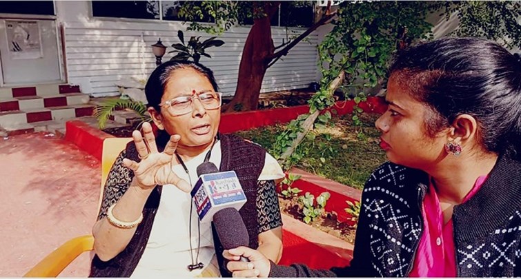 Male protested against Lalu Prasad remarks on women