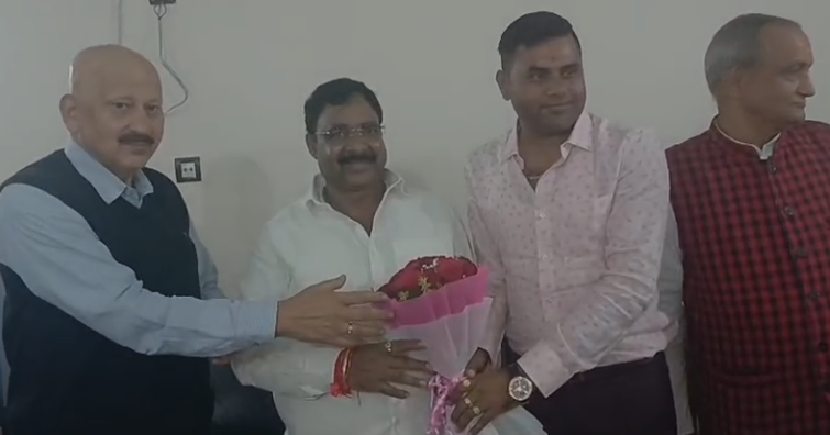 Minister Sanjay Prasad Yadav met former MLA Arvind