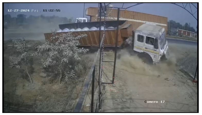 darbhanga mai bhishan sadak hadsa