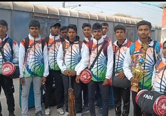 Players returned from Nepal after winning the 9th South Asian Games soft ball cricket tournament, received a warm welcome.