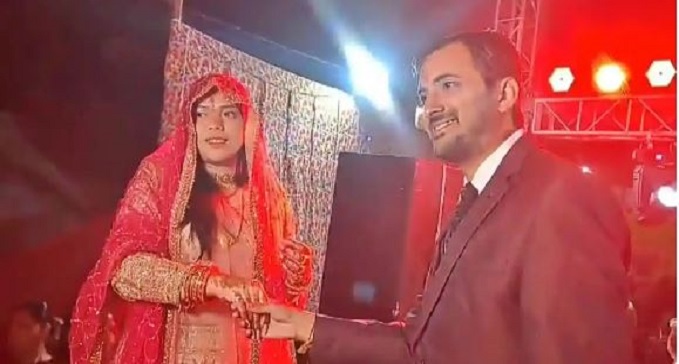  Foreign girl arrived from across the seven seas to marry a Bihari boy