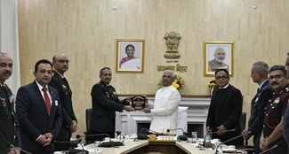 Study group of National Defense College met the Governor, told about the federal structure of India