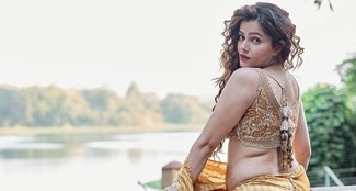 Rubina Dilaik flaunted her figure by dropping the pallu of her saree, the photo created a stir
