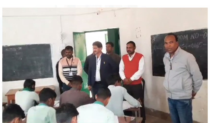 jac sadasya ne kiya pariksha kentron ka nirikshan