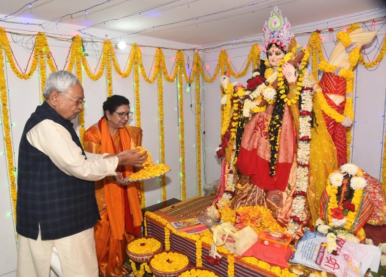 CM in the shelter of Mother Sharda Wished for happiness, peace and prosperity of the state