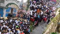 BREAKING Stampede outside the matriculation examination center in Siwan, candidates fell into the drain