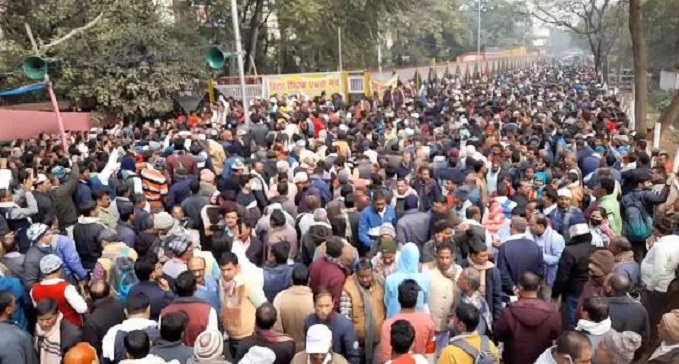  Protesting employed teachers in Bihar started receiving notices
