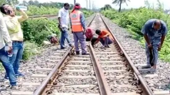 TRIPPLE MURDER Dead bodies of man, woman and child found from railway track, sensation in the area