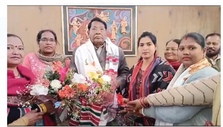 jharkhand ke mantri rameshwar urawn pahunche lohardaga