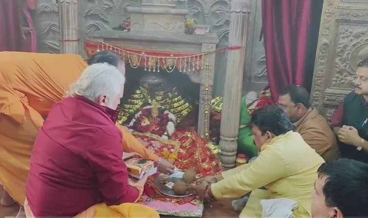 Mithilesh Thakur reached Garhwa for the first time after becoming minister for the second time, worshiped in the temple.