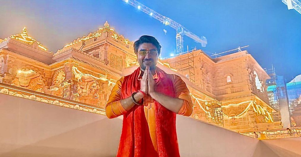 Bhojpuri superstar reached Ramlala's darshan Appeared absorbed in devotion to God, sought special blessings from Maryada Purushottam