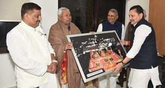JDU leader Chhotu Singh met CM Nitish, presented prasad and statue of Maa Vaishno Devi