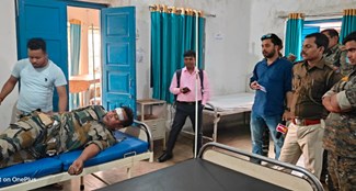 Police station incharge and constable injured