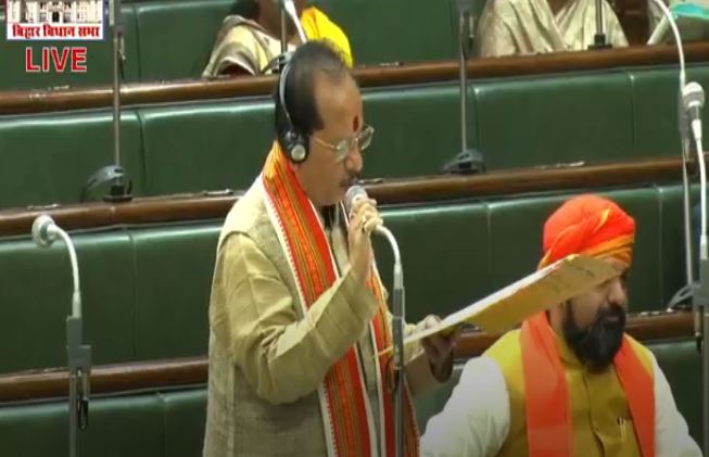 DY.CM Vijay Sinha took action against more than 100 officers, know the whole matter