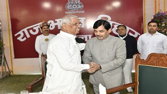  Shahnawaz Hussain met the Governor