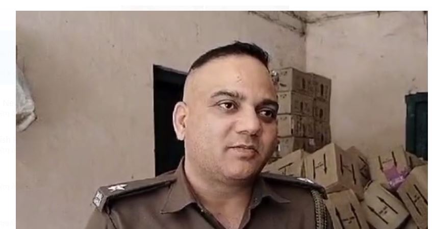 dhanbad mai awaidh nakli sharav ke khilaf karrawai 