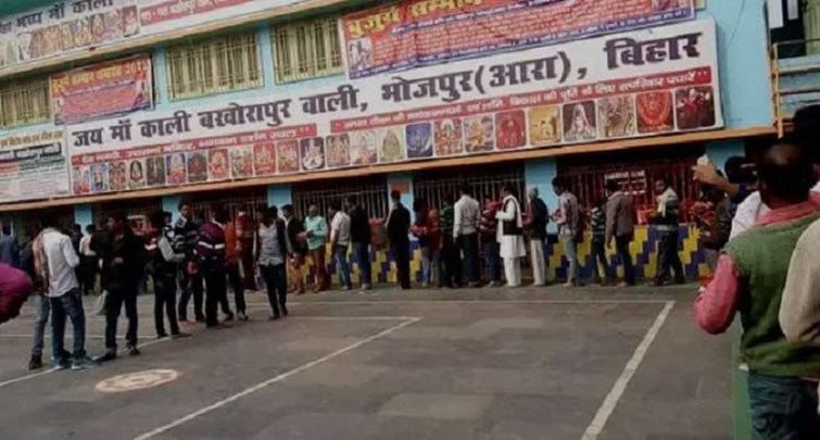 Crowd gathered at Bakhorapur Kali temple of Arrah on New Year