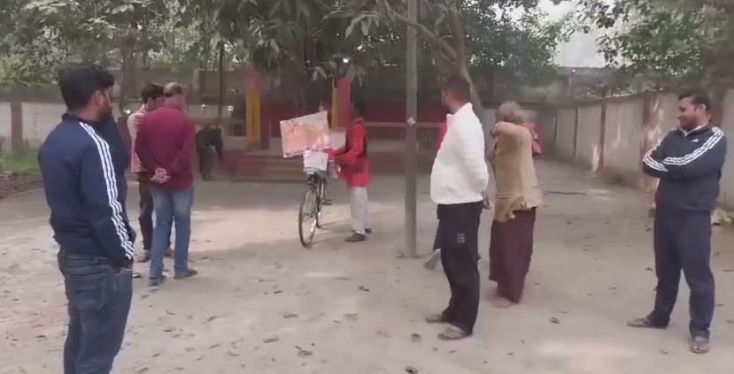 cycle par gangajal lekar begusarai se nikla rambhakt, ayodhya mandir pran pratishtha me hoga shamil 