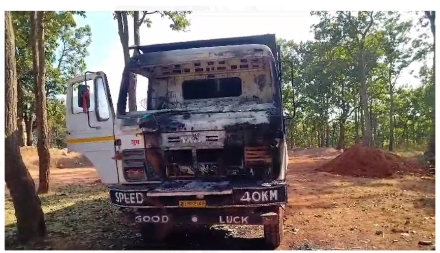 gumla mai naxaliyon ka tandav 