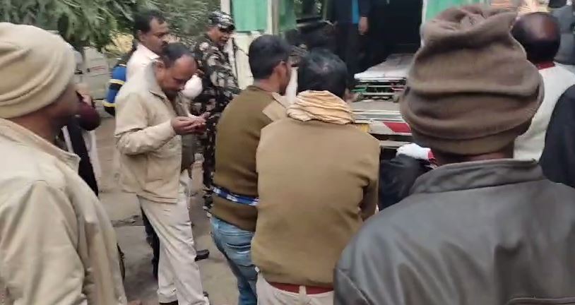 aurangabad me car parking ko lekar bawal, firing me 3 ki gyi jan 