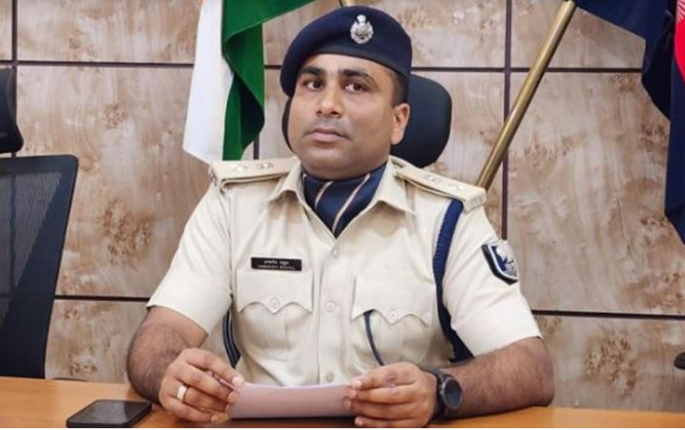 SP's FB profile was being played There was a stir in the police department, only Saheb's relatives were targeted