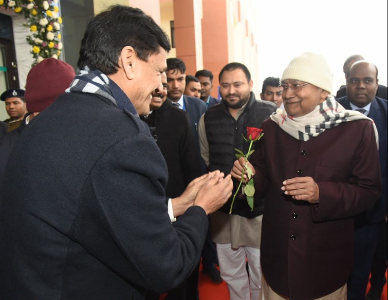 When BJP's Union Minister Nityanand Rai welcomed CM Nitish Kumar with rose flowers.