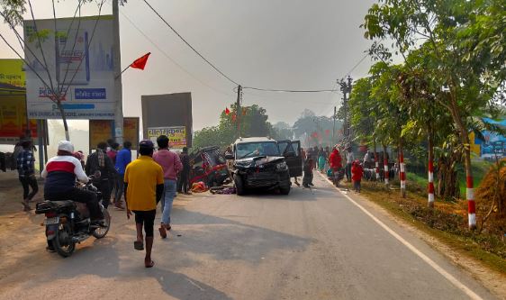 Speeding Scorpio hits e-rickshaw Many women injured in the accident, former Deputy CM's brother becomes the Messiah