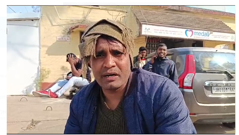 lohardaga mai dardanaak sadak hadsa 