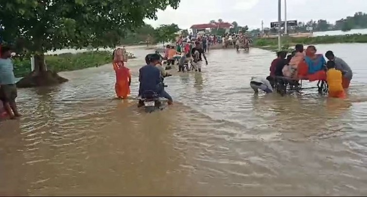  Bagmati and Adhwara group rivers in spate