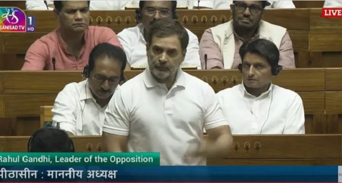  Ruckus in Lok Sabha over Rahul Gandhi's statement