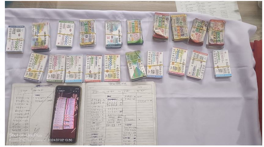 dhanbad mai awaidh lautri ke khilaf karrawai 