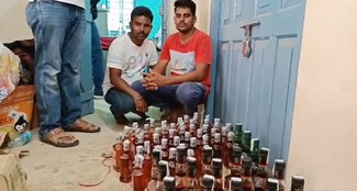 Large scale counterfeit liquor business in Chaibasa