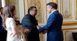  Mukesh Ambani met the President of France