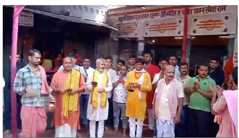 jeet ke baad dhulu mahto pahunche baasukinaathdham 