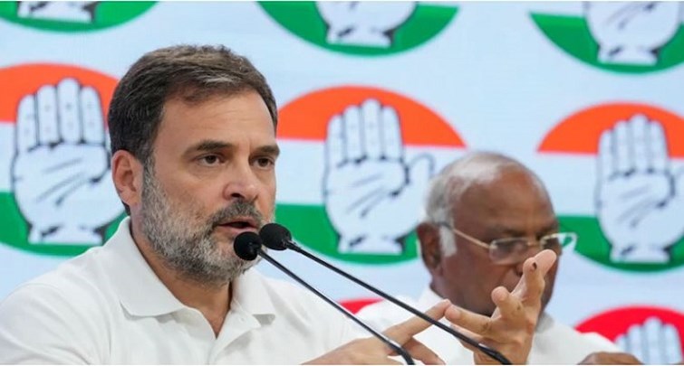  Rahul Gandhi cornered Prime Minister over stock market scam