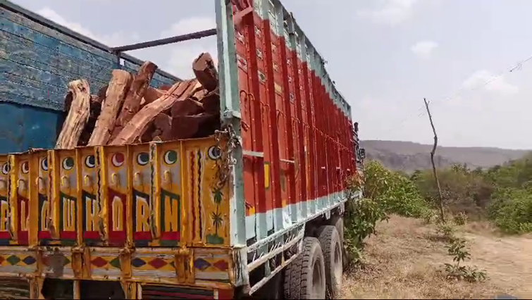 kaimur police ko badi safalta lakdi taskari ka khulasa