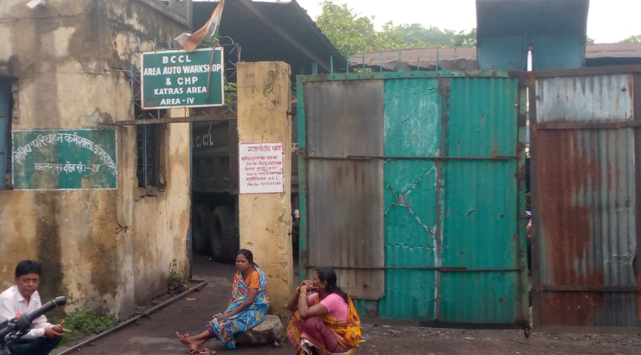 Loot worth lakhs in Angarpathra Auto Workshop