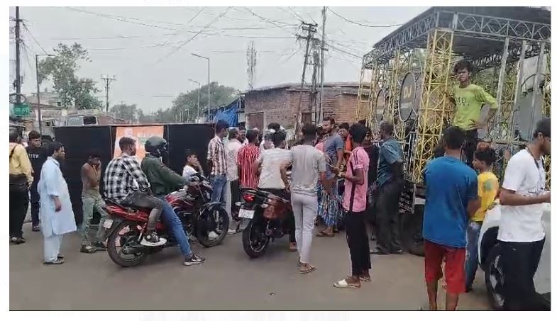 bijlee samasya ko lekar logon ka futa gussa